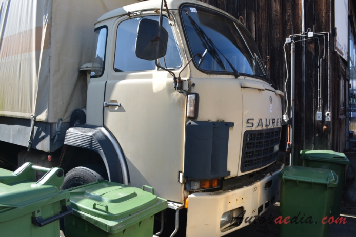 Saurer type D 1959-1983 (1978-1983 Saurer D290B Carbagas 4x2 box truck), right front view