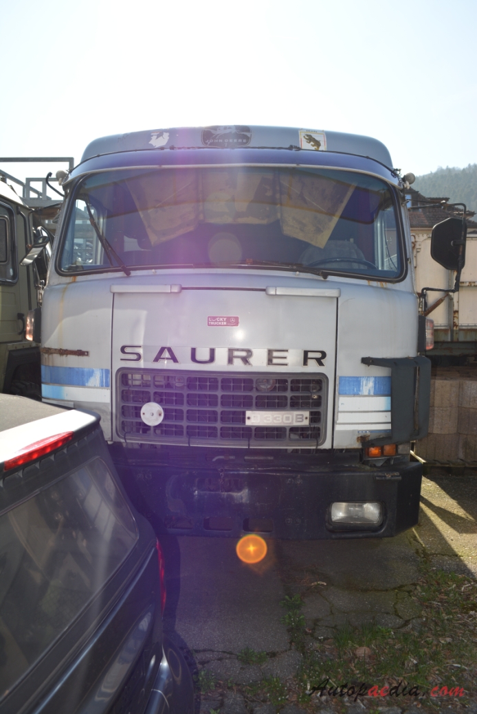 Saurer typ D 1959-1983 (1978-1983 Saurer D330B Alb. Gerber Transporte 4x2 wywrotka), przód