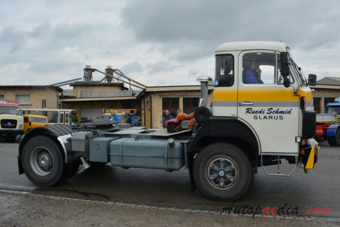 Saurer typ D 1959-1983 (1978-1983 Saurer D330B Rüdi Schimd Glarus 4x2 ciągnik siodłowy), prawy bok