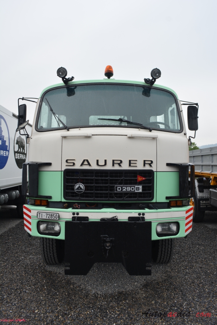 Saurer type D 1959-1983 (1982 Saurer D290B D3KT-B Nicola Mazzuchelli Transporti Lugano 4x4 dump truck), front view