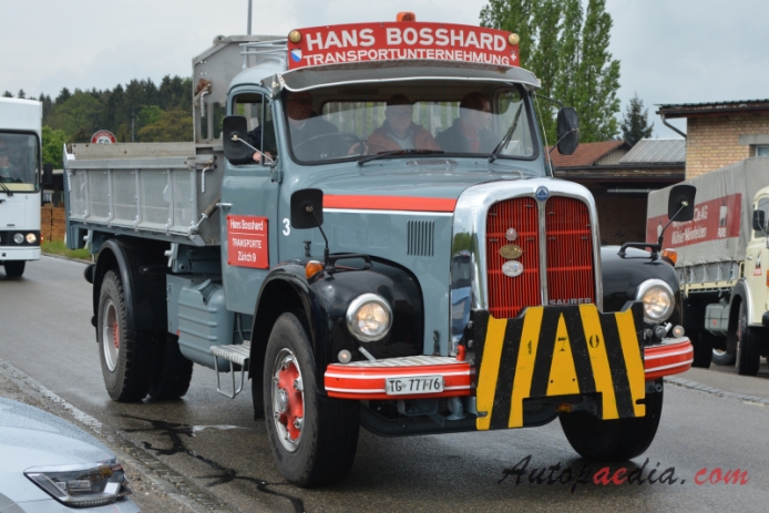 Saurer typ D 1959-1983 (1959-1974 Saurer 5D Hans Bosshard Transportunternehmung 4x2 wywrotka), prawy przód