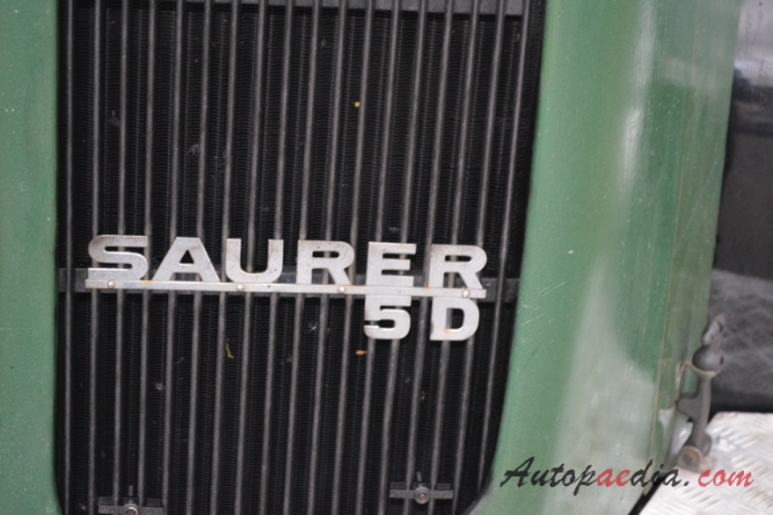 Saurer type D 1959-1983 (1969 Saurer 5D Scherer-Spuler Autotransporte 4x2 dump truck), front emblem  