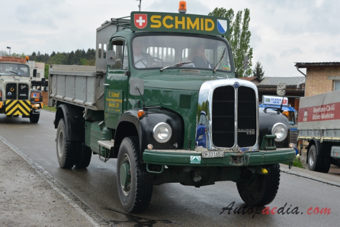 Saurer typ D 1959-1983 (1972 Saurer 5DM E.Schmid Transportunternehmung 4x4 wywrotka), prawy przód