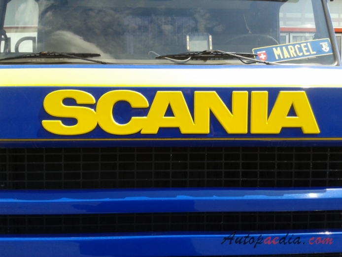 Scania 1980-1989 (Scania 2-series/GPRT) (Scania T 112H wywrotka), emblemat przód 