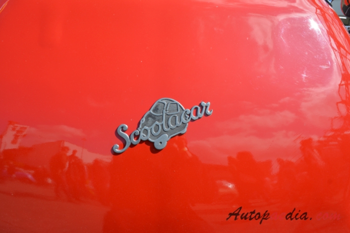 Scootacar 1957-1964 (1960 MkI microcar), front emblem  