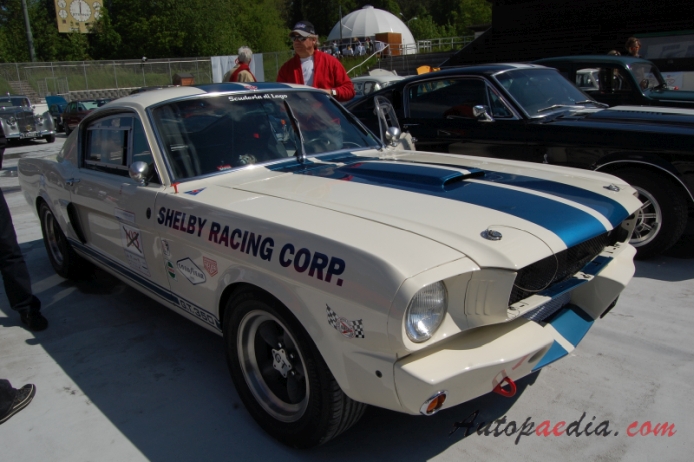 Shelby Mustang 1965-1970 (1966 GT 350R fastback 2d), right front view
