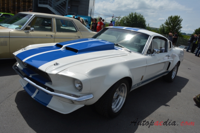 Shelby Mustang 1965-1970 (1967 GT 500 fastback 2d), left front view