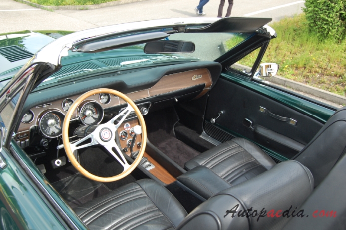 Shelby Mustang 1965-1970 (1968 Cobra GT 500 convertible 2d), wnętrze