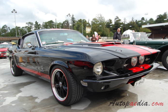 Shelby Mustang 1965-1970 (1968 Cobra GT 500 fastback 2d), right front view
