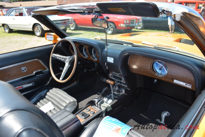Shelby Mustang 1965-1970 (1969 GT 350 convertible 2d), wnętrze