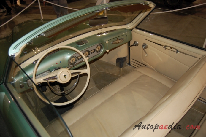 Siata Daina 1950-1958 (1952 Siata Daina Stabilimenti Farina Transformabile cabriolet 2d), wnętrze