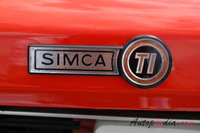 Simca 1100 1967-1985 (1974-1985 TI 1294ccm hatchback 5d), emblemat przód 