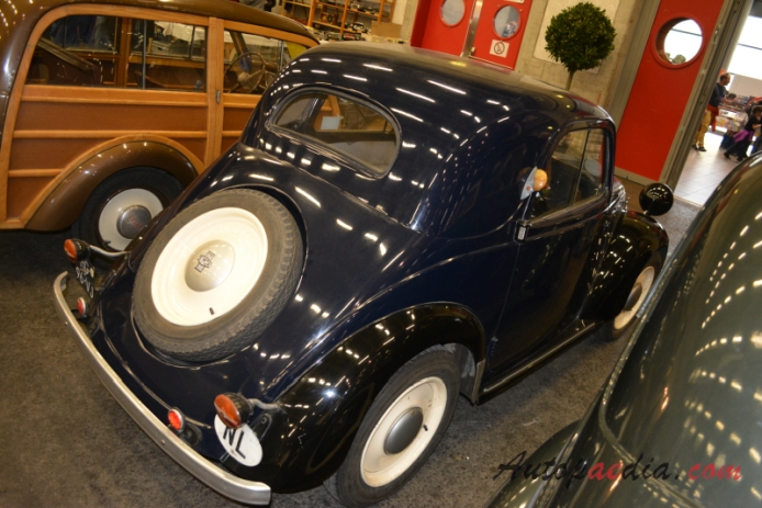 Simca 5 1936-1948 (1936 berlina 2d), right rear view