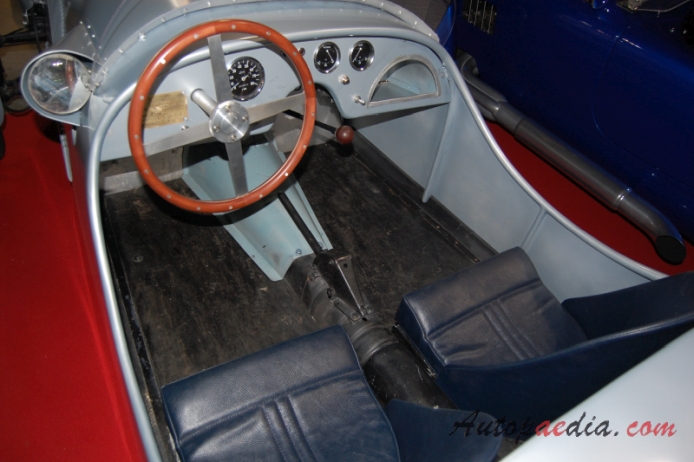 Simca 8 1938-1951 (1949 Simca 8 Deho 1100), wnętrze