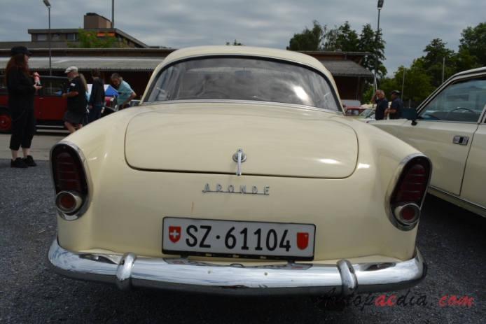 Simca Aronde 2. generacja 90A 1955-1958 (1957-1958 Simca Aronde 1300 Plein Ciel Hardtop Coupé 2d), tył