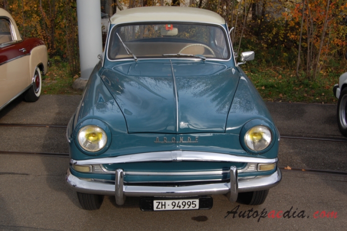 Simca Aronde 2nd generation 90A 1955-1958 (Grand Large Coupé 2d), front view