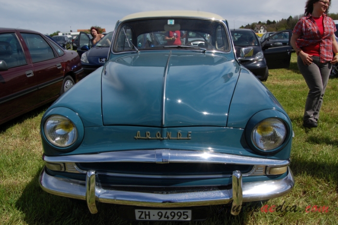 Simca Aronde 2nd generation 90A 1955-1958 (Grand Large Coupé 2d), front view