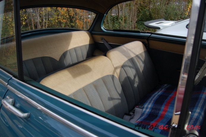 Simca Aronde 2. generacja 90A 1955-1958 (Grand Large Coupé 2d), wnętrze