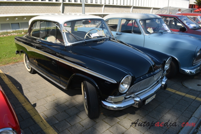 Simca Aronde 3. generacja P60 1958-1964 (1960 Simca Aronde Monaco hardtop 2d), prawy przód