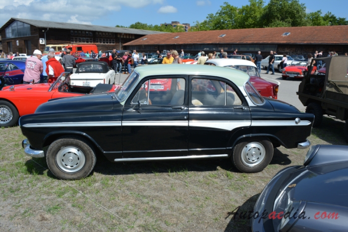 Simca Aronde 3rd generation P60 1958-1964 (sedan 4d), left side view