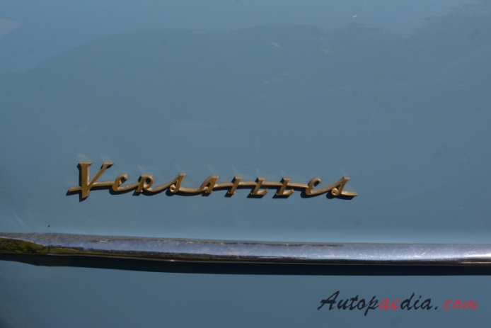 Simca Vedette 1. generacja 1954-1957 (1955 Versailles sedan 4d), emblemat bok 
