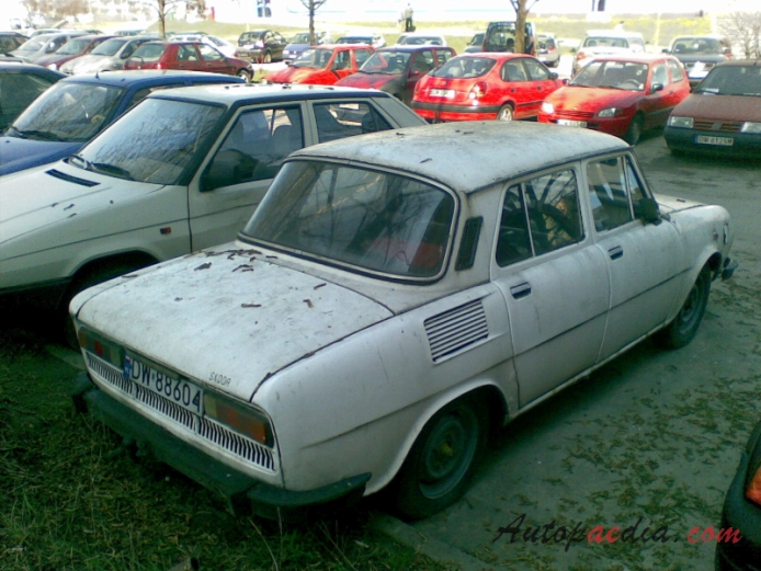 Skoda 100, 110 1969-1977 (sedan 4d), prawy tył