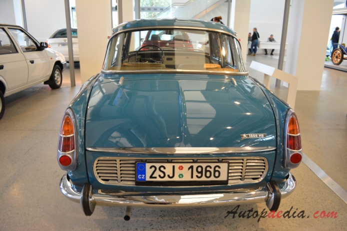 Skoda 1000 MB 1964-1969 (1966 type 990 saloon 4d), rear view