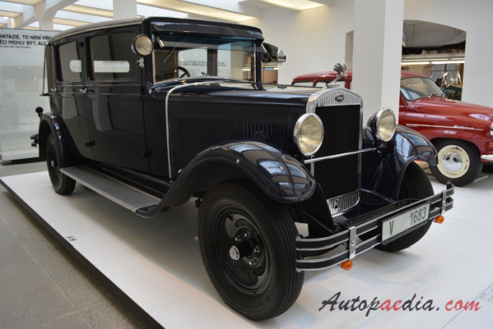 Skoda 645 1929-1934 (1930 limousine 4d), right front view