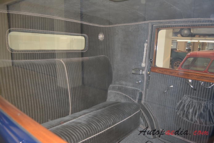Skoda 645 1929-1934 (1930 limuzyna 4d), wnętrze