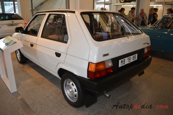 Skoda Favorit 1987-1995 (1989 136 L hatchback 5d),  left rear view