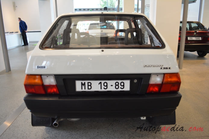 Skoda Favorit 1987-1995 (1989 136 L hatchback 5d), rear view
