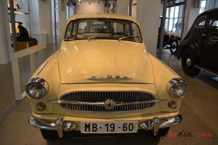 Skoda Octavia 1959-1971 (1960 Typ 985 sedan 2d), przód