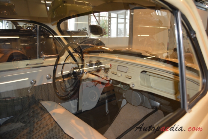Skoda Octavia 1959-1971 (1960 Typ 985 sedan 2d), wnętrze