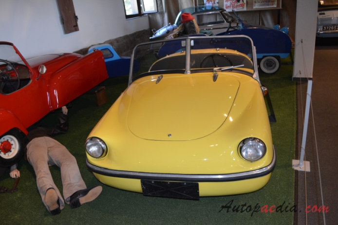 Spatz 200 1956-1957 (1956 roadster), front view