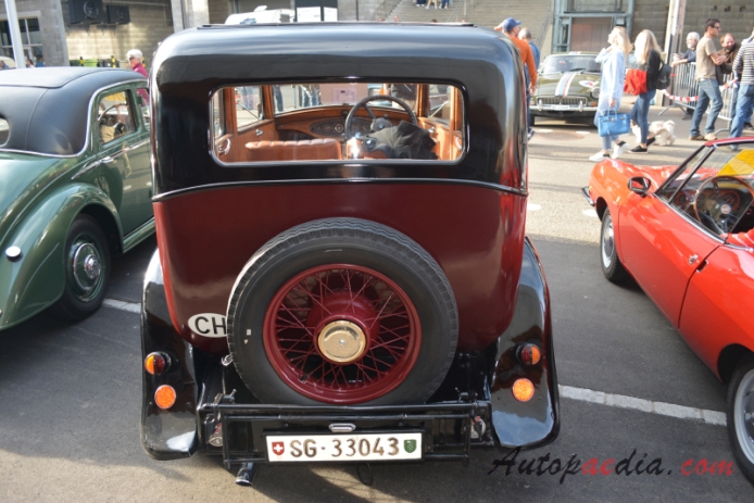 Standard Nine 2nd series (Standard Big 9) 1928-1933 (1933 Standard Big Nine 1287ccm saloon 4d), rear view