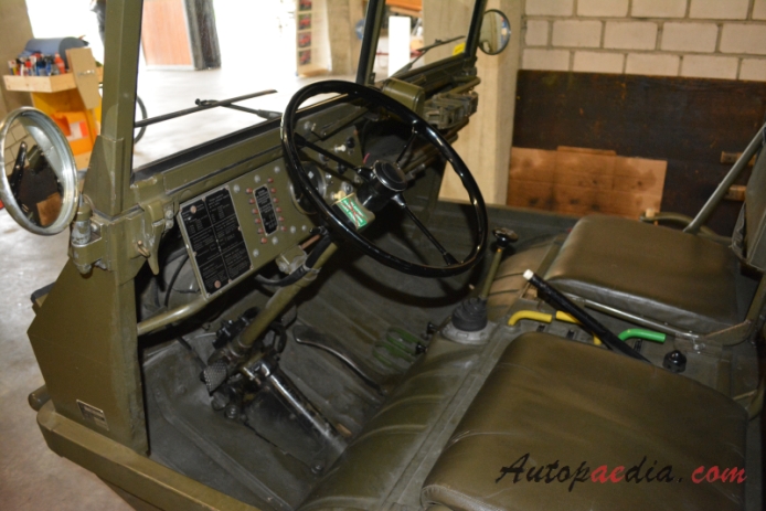 Steyr Puch Haflinger 1959-1974 (1971 SWB pickup), wnętrze