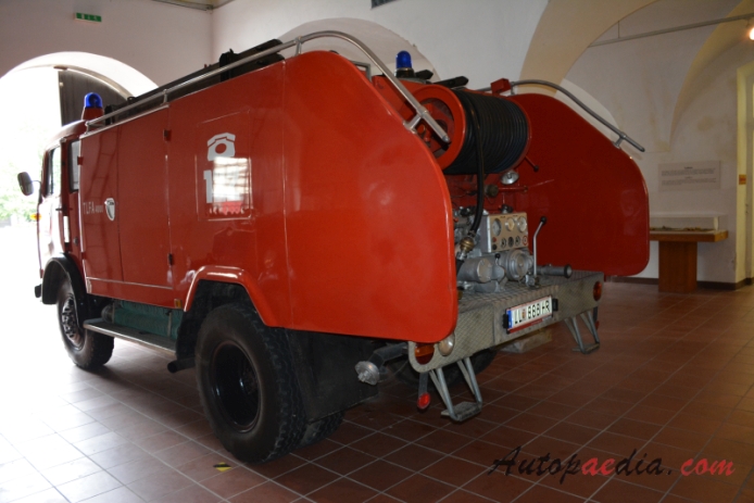 Steyr 680M 1960-1984 (1970 TLF-A 4000 Konrad Rosenbaür wóz strażacki), lewy tył