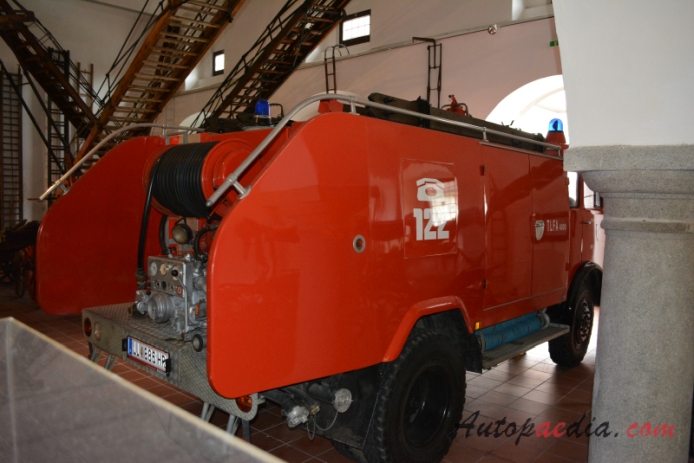 Steyr 680M 1960-1984 (1970 TLF-A 4000 Konrad Rosenbaür fire engine), right rear view