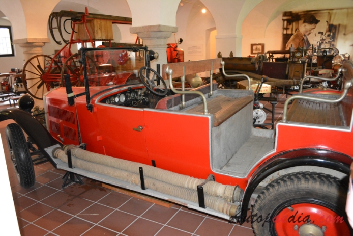 Steyr Typ XII (1928 wóz strażacki), lewy bok