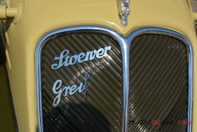 Stoewer Greif Junior 1935-1939 (1938 cabrio-limousine 2d), front emblem  