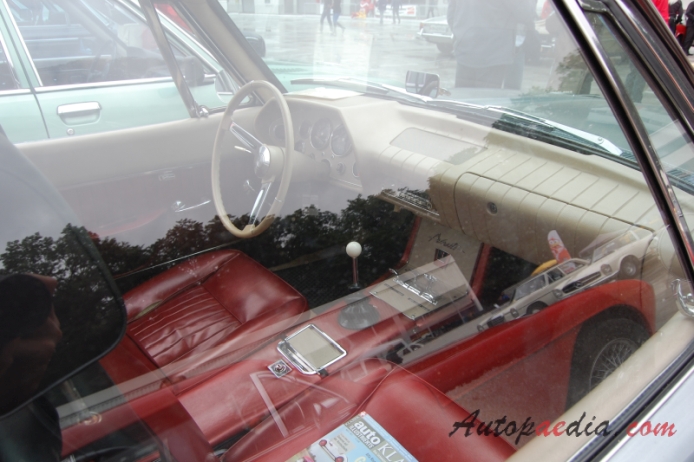 Studebaker Avanti 1962-1963, wnętrze