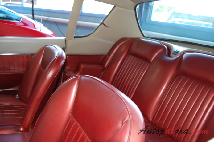 Studebaker Avanti 1962-1963 (1963 supercharger), wnętrze