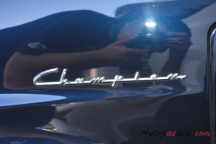 Studebaker Champion 3. generacja 1947-1952 (1950 cabriolet 2d), emblemat bok 