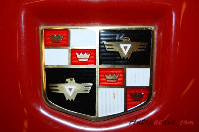 Studebaker Champion 3. generacja 1947-1952 (1950 sedan 4d), emblemat przód 