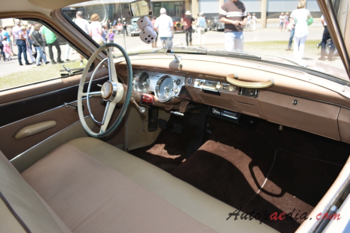 Studebaker Champion 4. generacja 1953-1956 (1955 sedan 2d), wnętrze