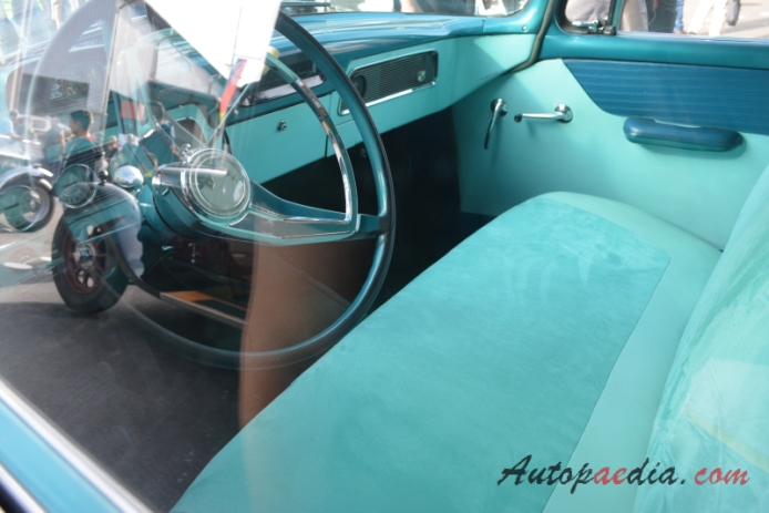 Studebaker Commander 1937-1958 (1957 V8 sedan 4d), interior