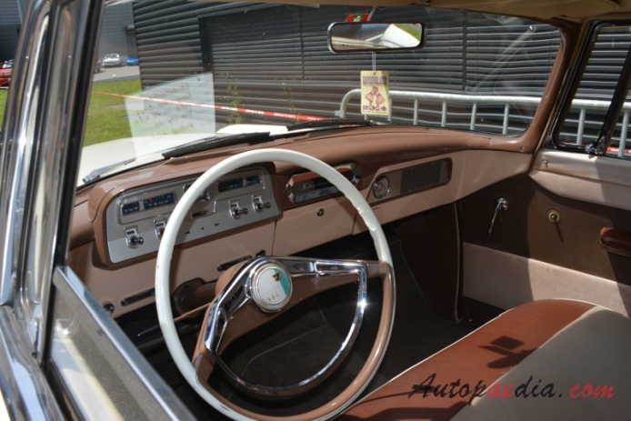 Studebaker Commander 1937-1958 (1958 V8 Coupé 2d), wnętrze