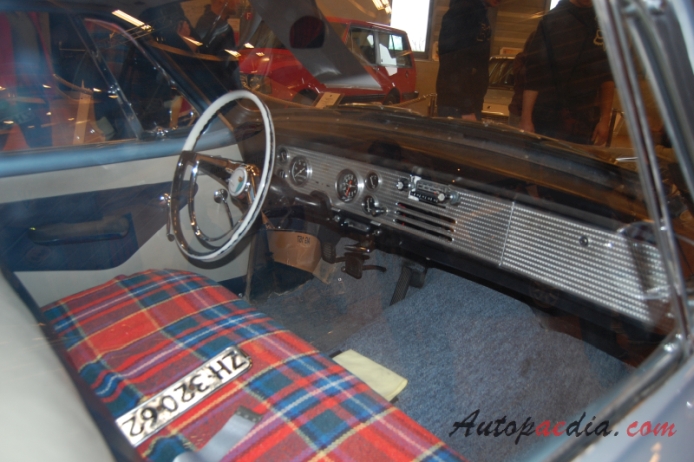 Studebaker Hawk 1956-1964 (1958 Silver Hawk V6 Coupé 2d), wnętrze