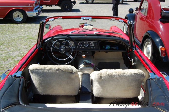 Sunbeam Alpine 2. generacja 1959-1968 (1965-1968 Series V 1725ccm), wnętrze