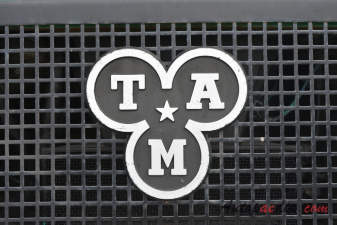 TAM 75 197x-19xx (75 T 3 ciężarówka), emblemat przód 